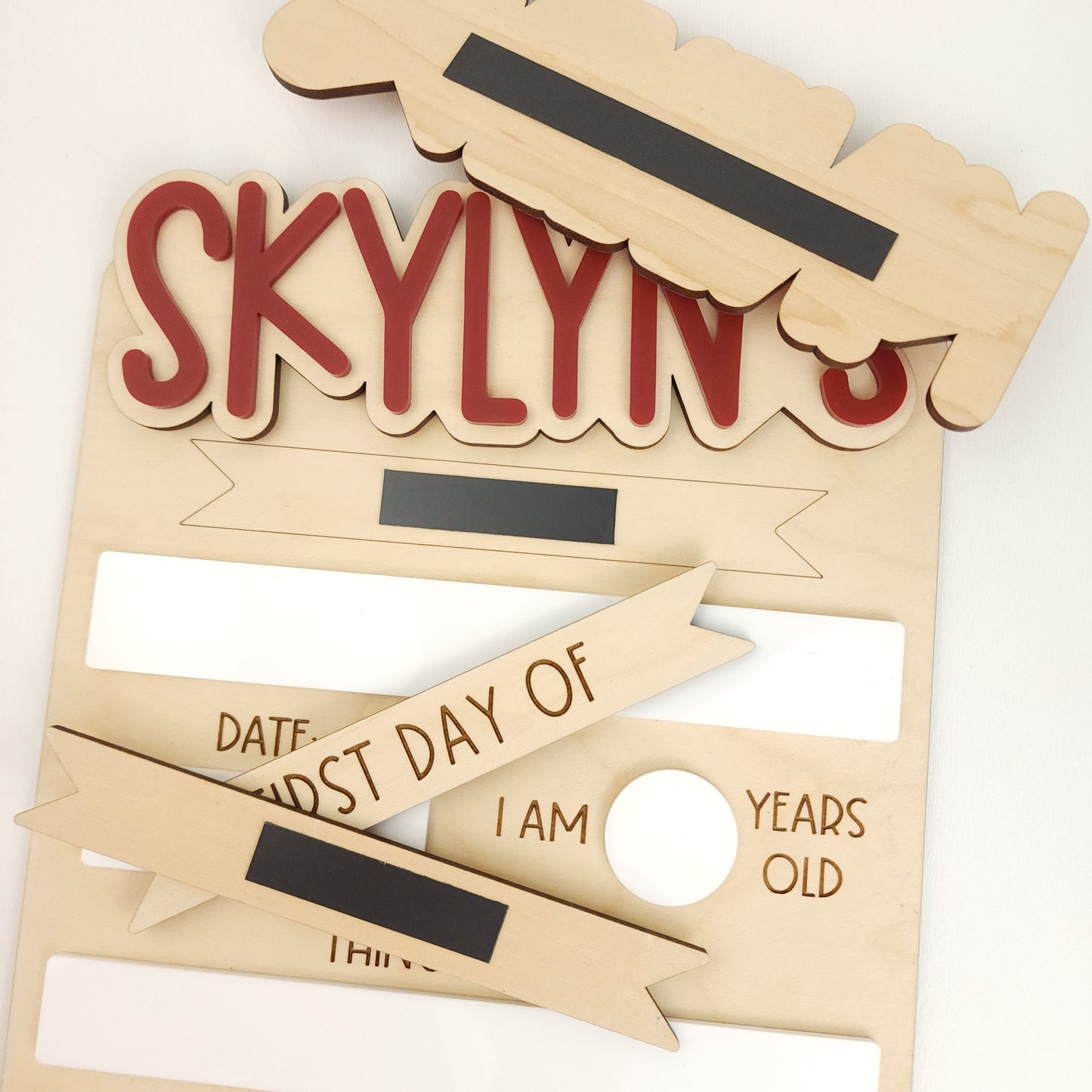 Detailed First/Last Day Sign (Interchangeable Names)