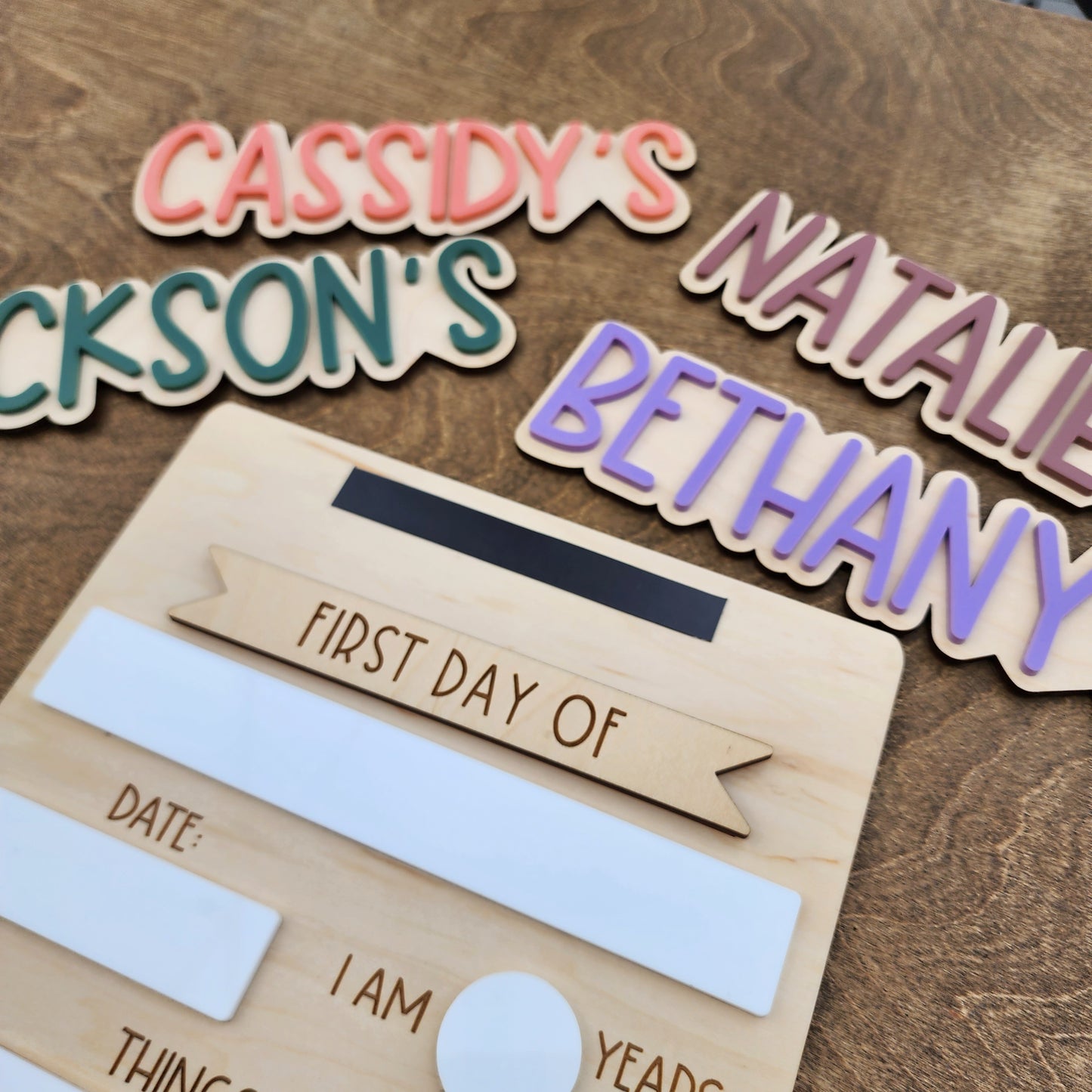 Detailed First/Last Day Sign (Interchangeable Names)